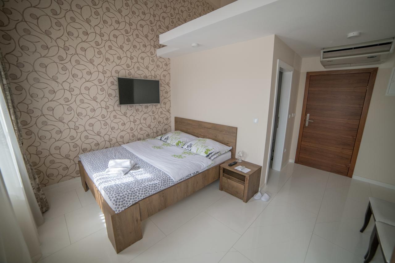 Hotel Urban Buzim Eksteriør billede