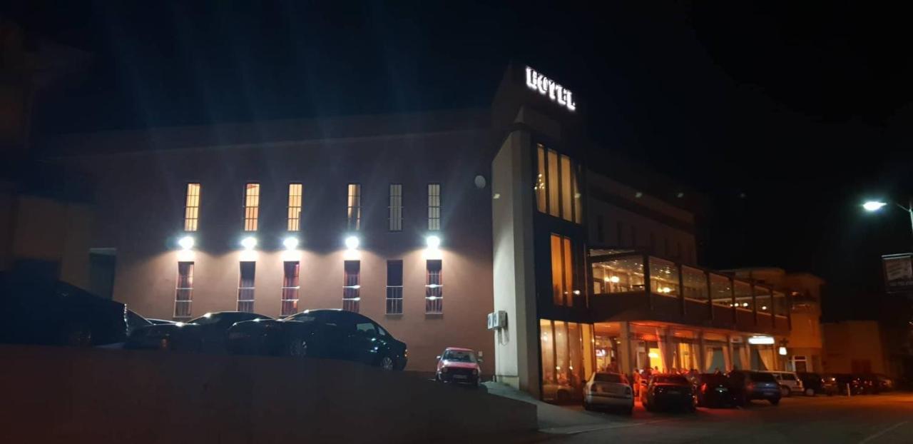 Hotel Urban Buzim Eksteriør billede